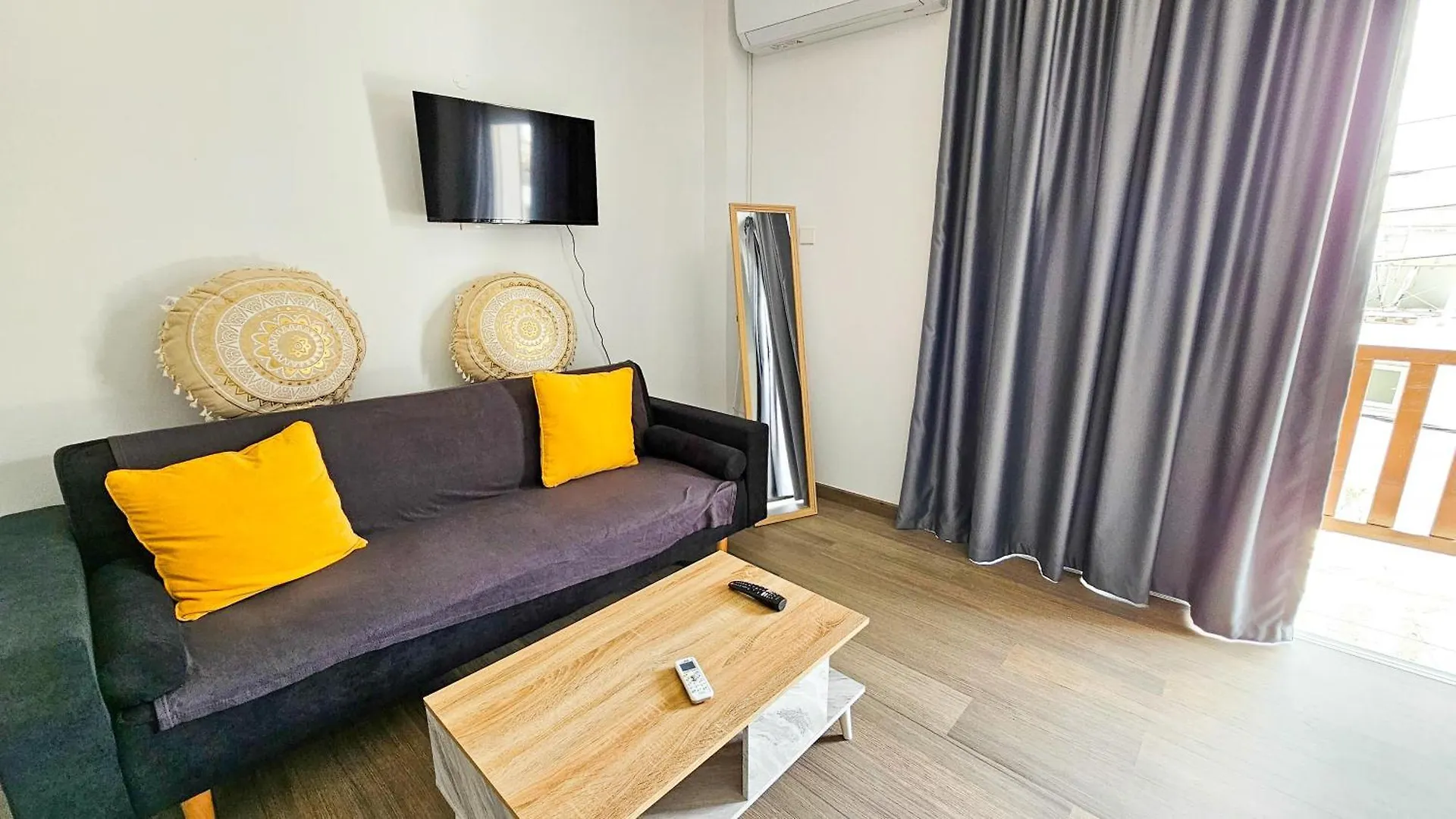 Apartment Unique Cozy Studio, 150M From Chabad Lubavitch Larnaca